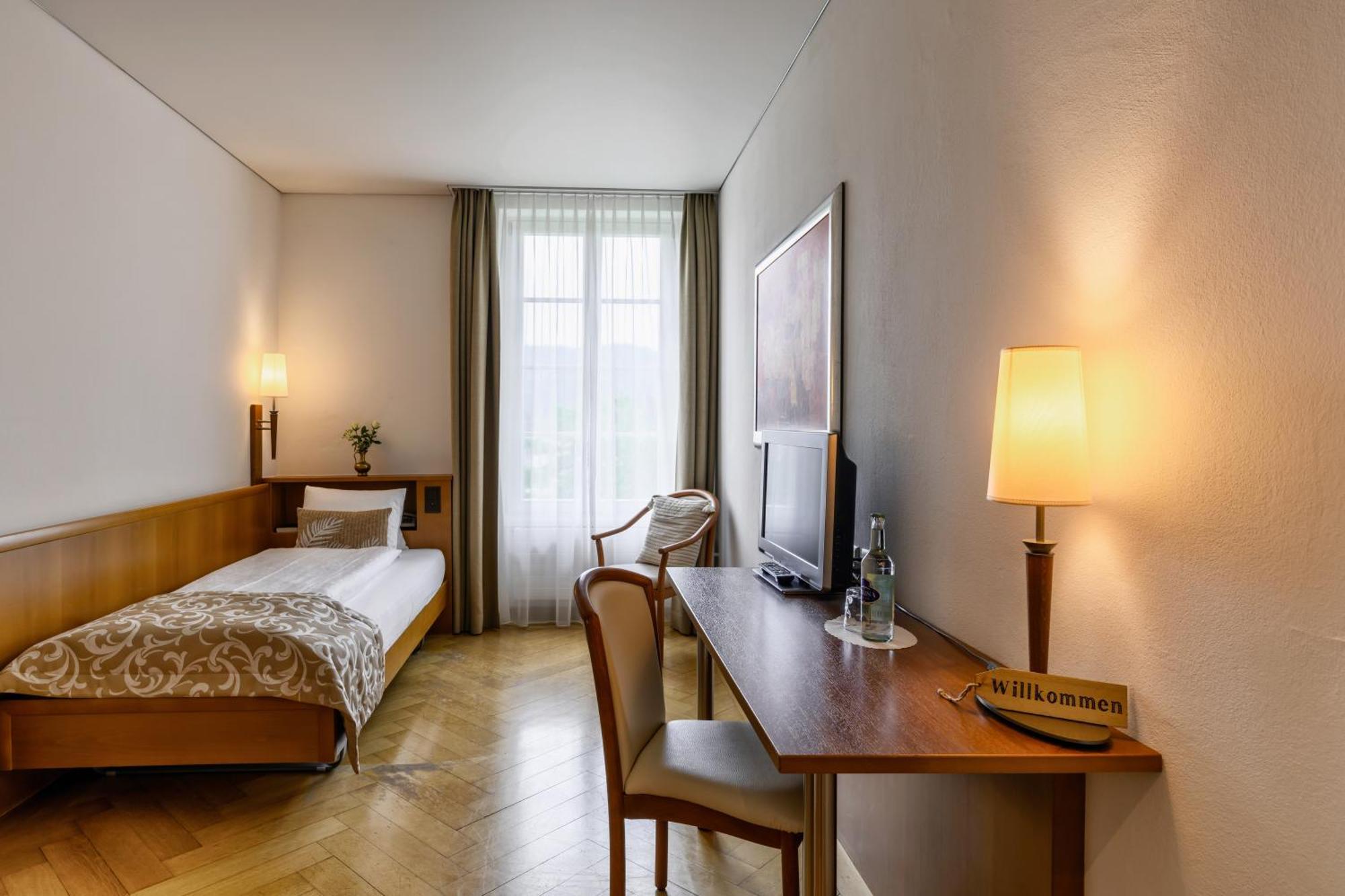 Hotel Landgasthof Schoenbuehl Extérieur photo